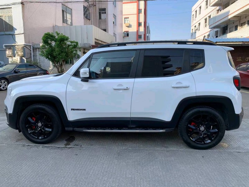 中山17年Jeep自由侠3