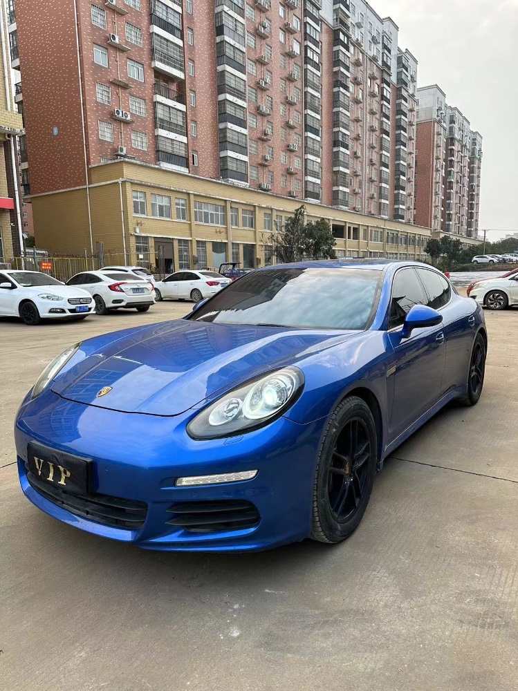 武汉15年保时捷帕拉梅拉3