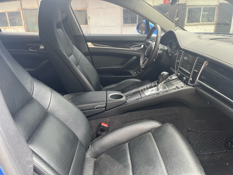 武汉15年保时捷帕拉梅拉6