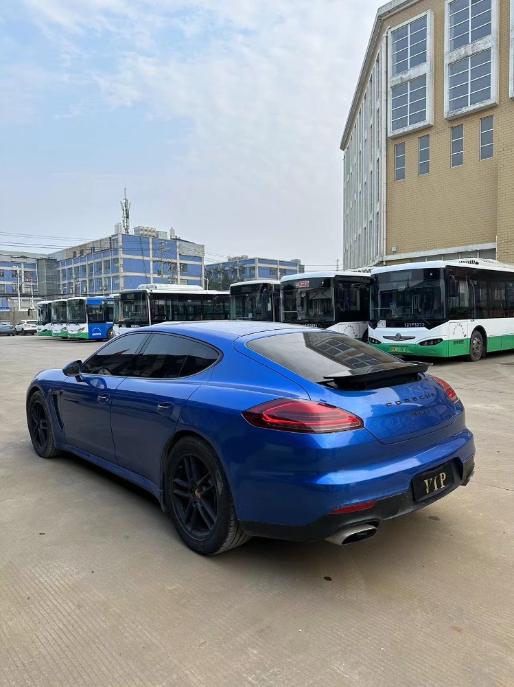 武汉15年保时捷帕拉梅拉9