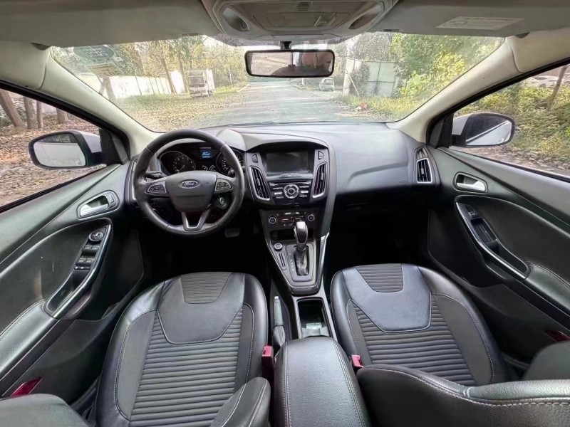 菏泽17年福特福克斯4