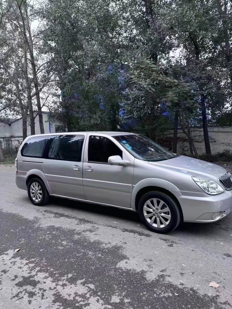 菏泽13年别克GL82