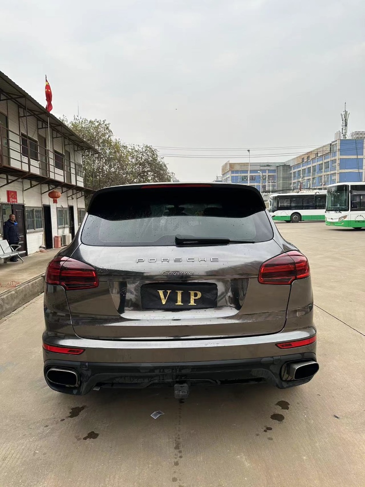 武汉17年保时捷卡宴7