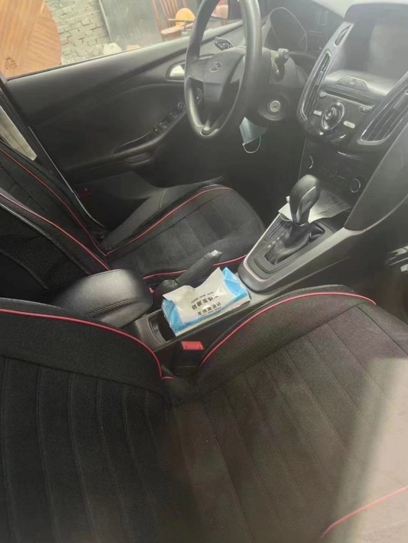 菏泽15年福特福克斯4