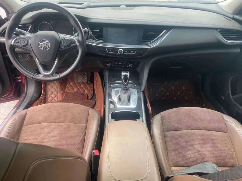 枣庄18年别克君威5