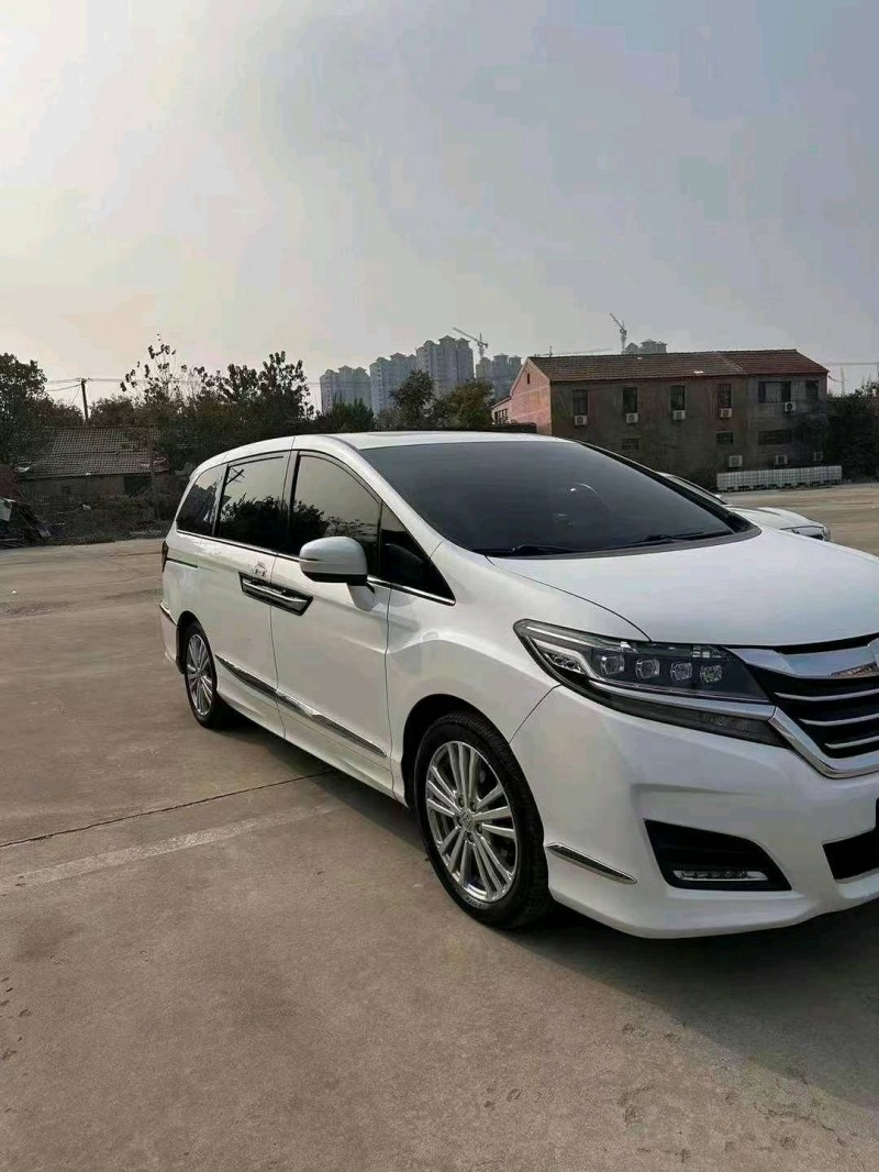 东营16年本田艾力绅3