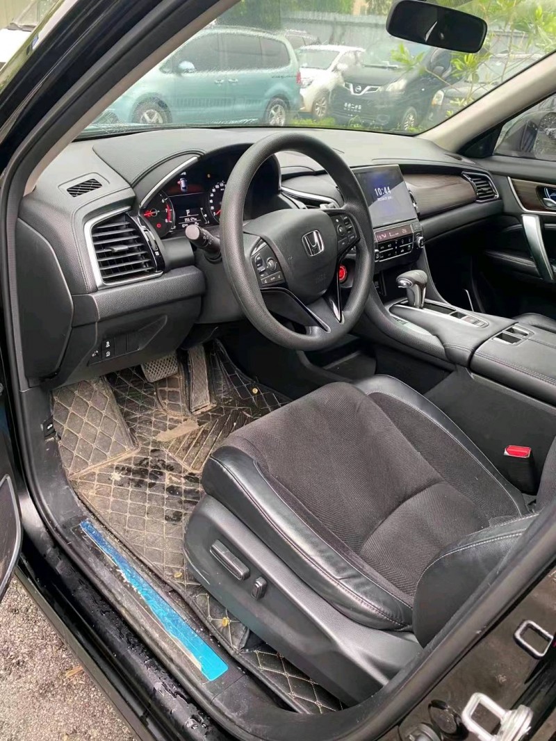 广州17年本田冠道9