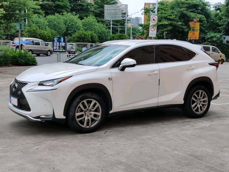 珠海17年雷克萨斯NX2