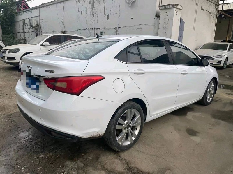 保定17年奇瑞艾瑞泽57