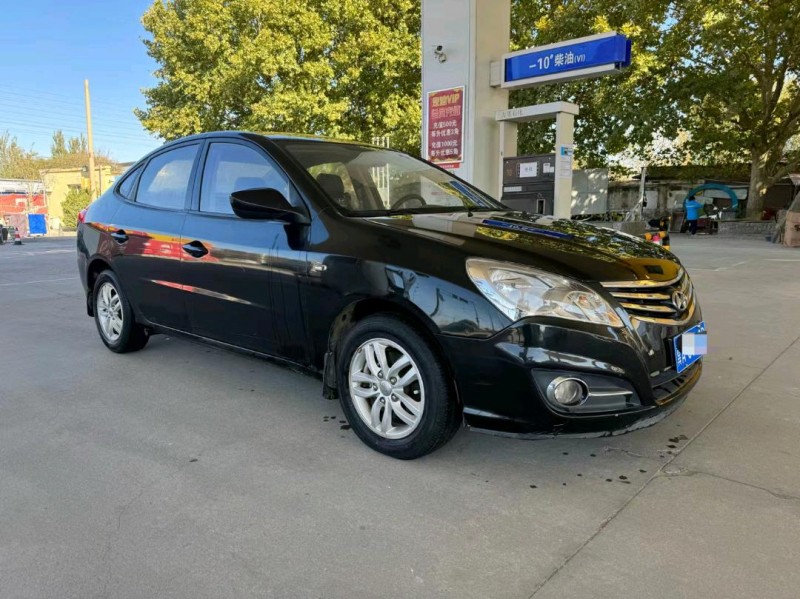 保定14年现代悦动2