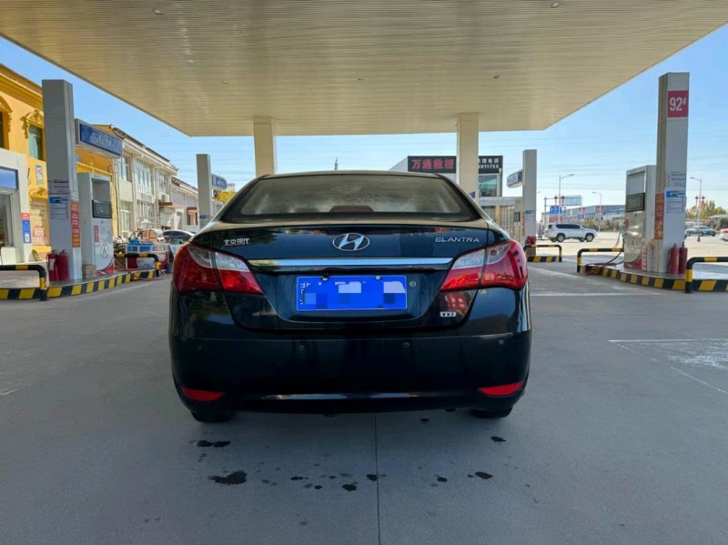 保定14年现代悦动9