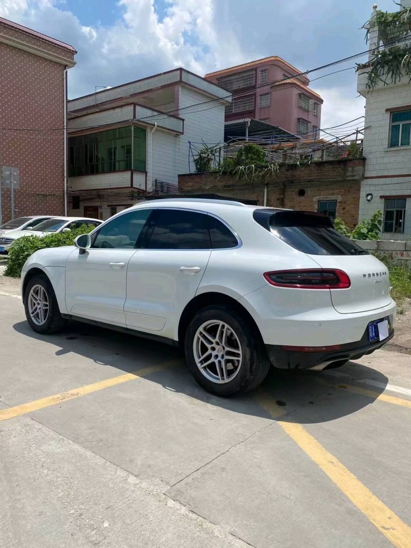 广州18年保时捷Macan4