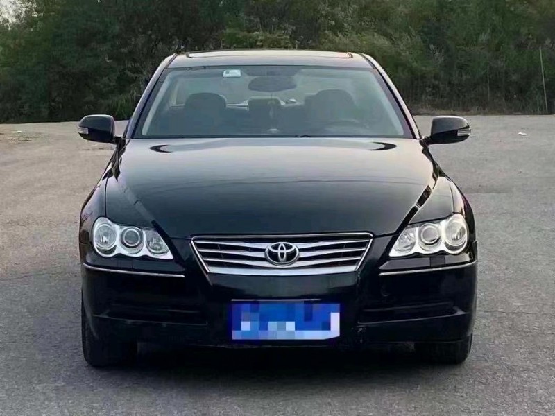 青岛08年丰田锐志1