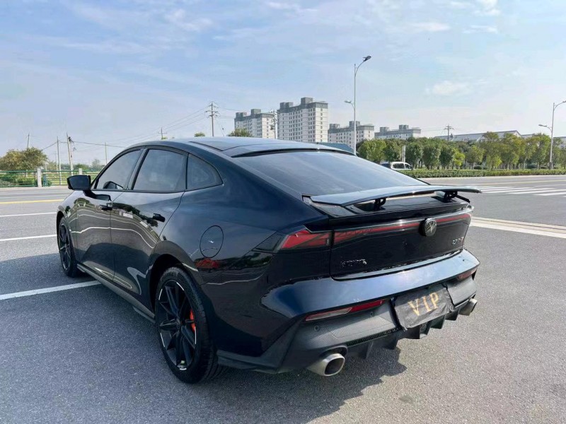 盐城23年长安汽车UNI-V8