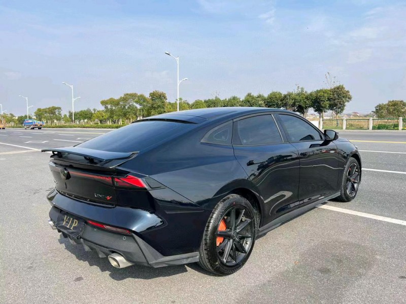 盐城23年长安汽车UNI-V9