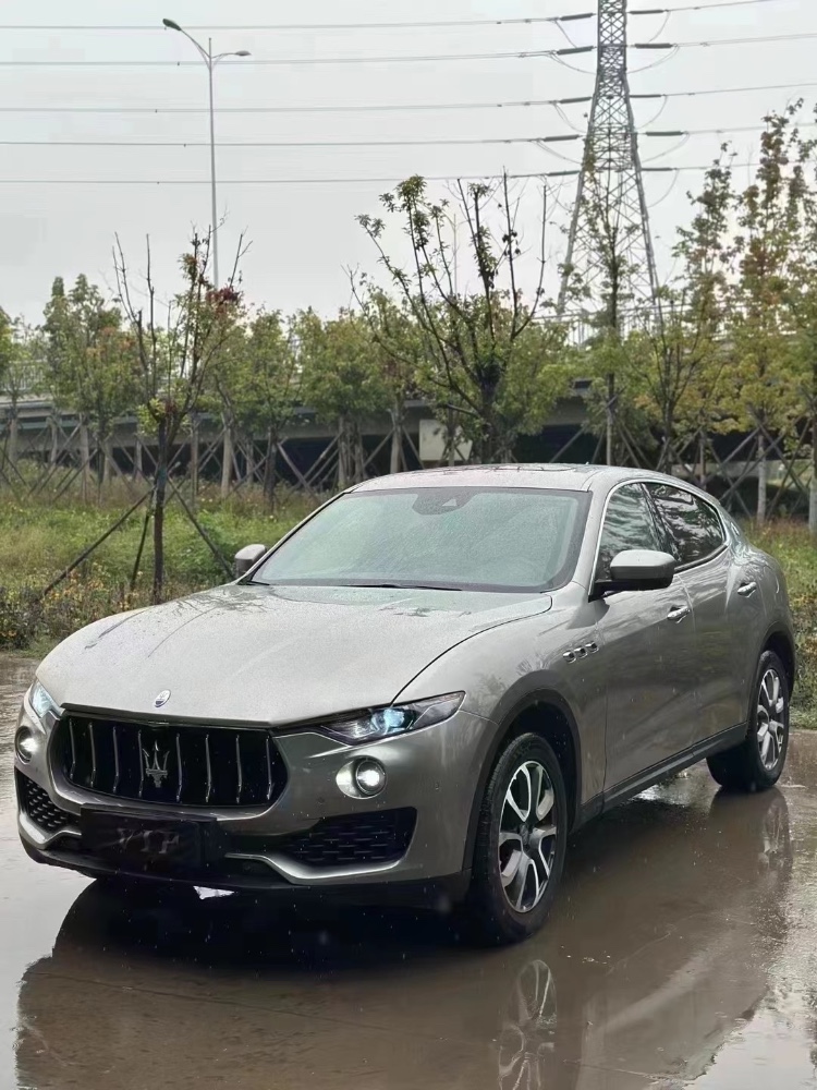 青岛18年玛莎拉蒂Levante4