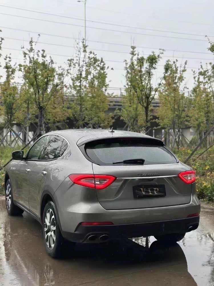青岛18年玛莎拉蒂Levante7