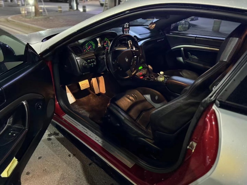 深圳13年玛莎拉蒂GT5