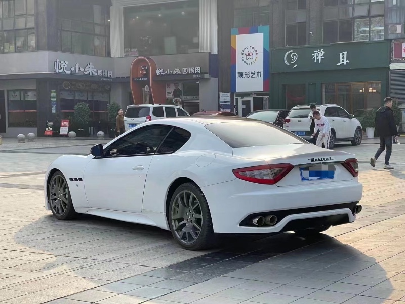 成都13年玛莎拉蒂GT4