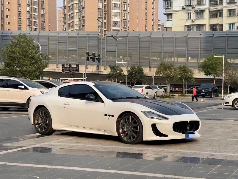成都13年玛莎拉蒂GT7