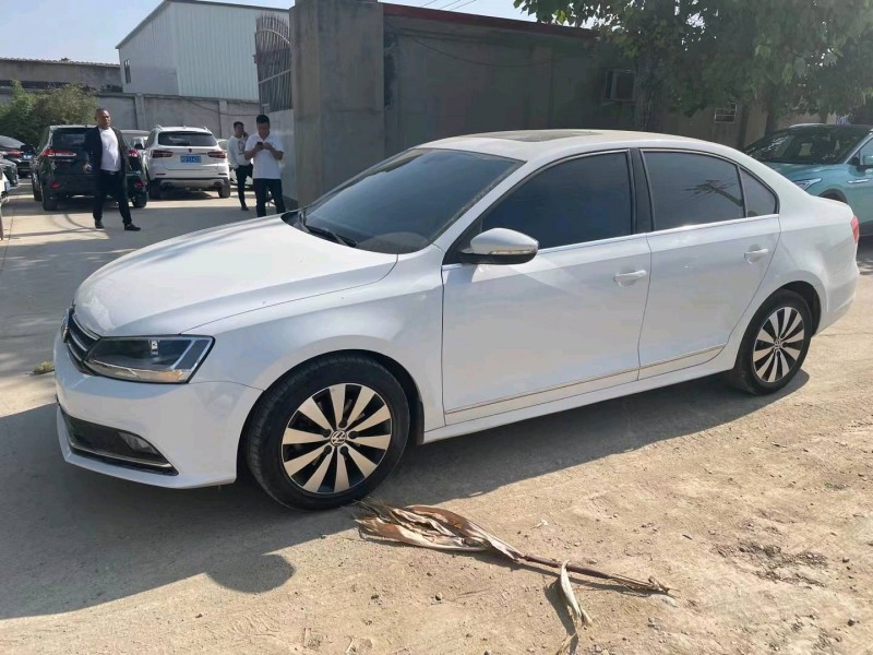 保定17年大众速腾3