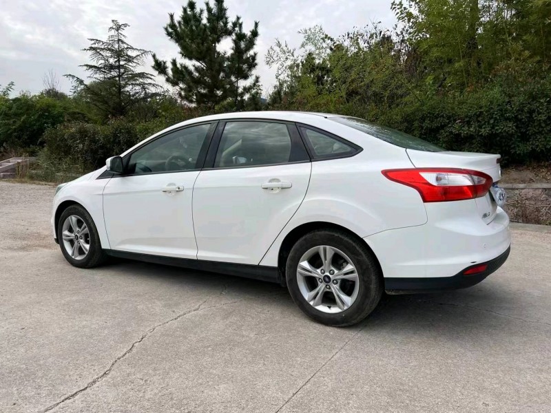 济南15年福特福克斯7