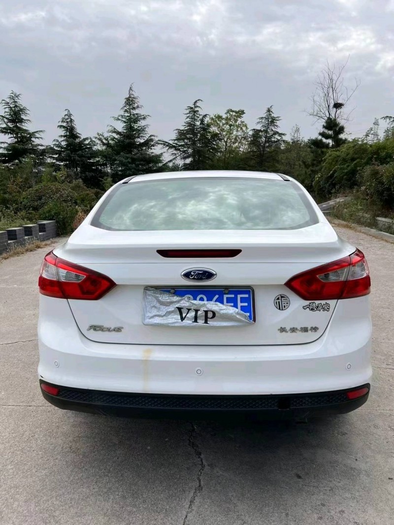 济南15年福特福克斯9