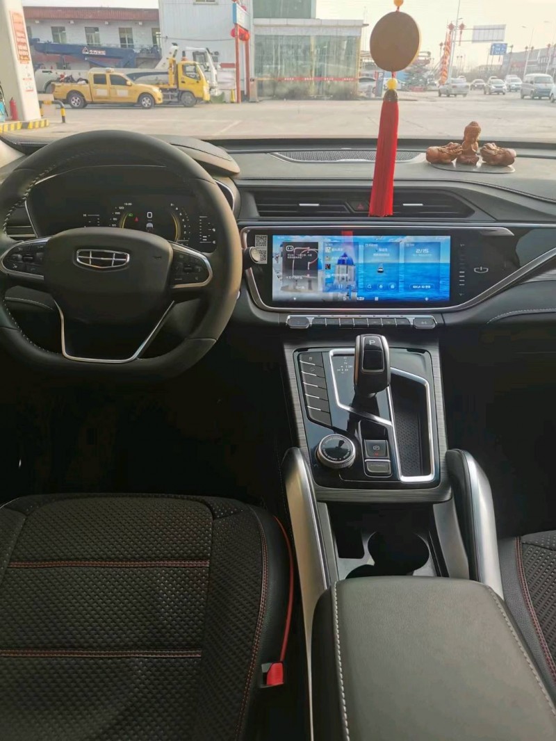 保定21年吉利博越6