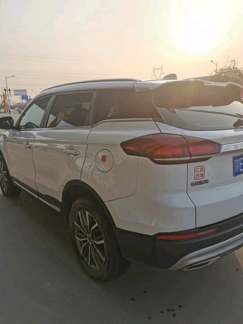 保定21年吉利博越8