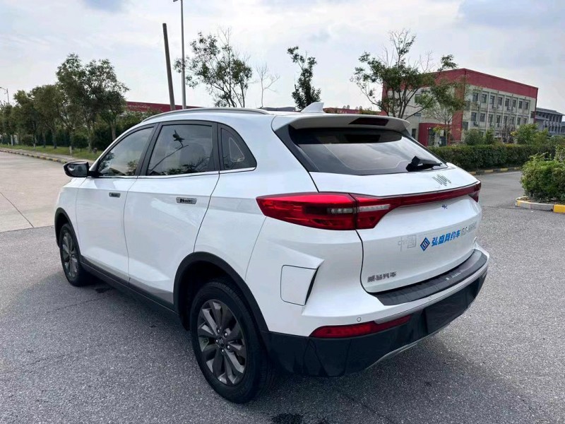 盐城21年威马汽车EX-58