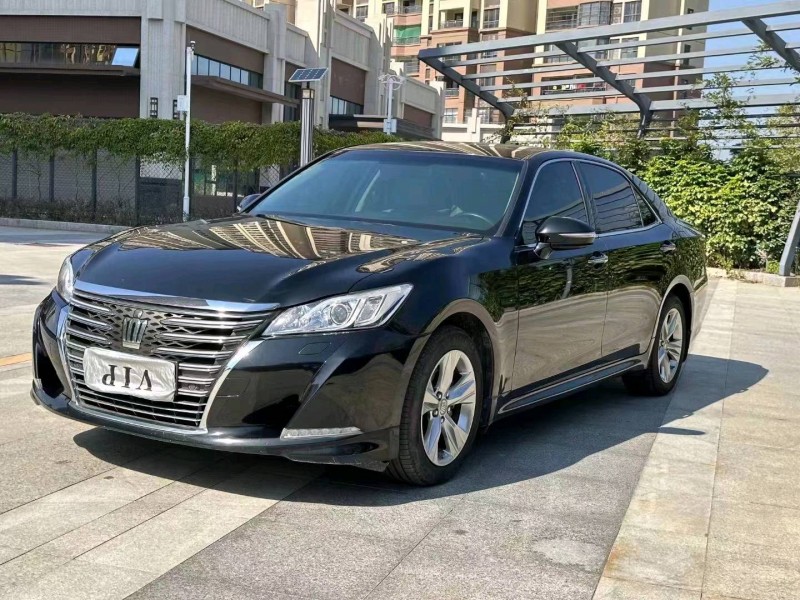 珠海17年丰田皇冠9