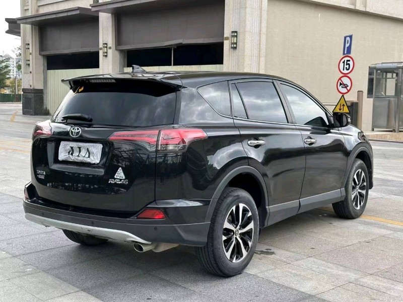 珠海18年丰田RAV4荣放3