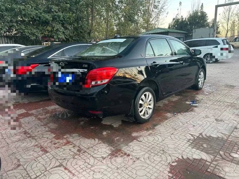 济宁13年比亚迪速锐7