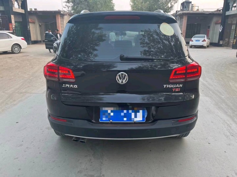 保定16年大众途观5