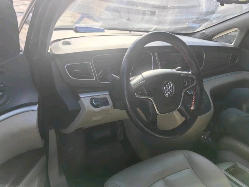 保定14年别克GL86