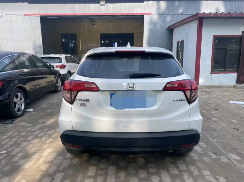 保定16年本田缤智4