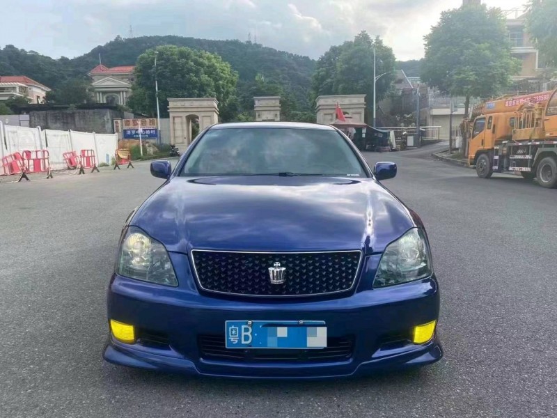 广州05年丰田皇冠1