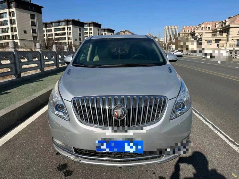 青岛11年别克GL81