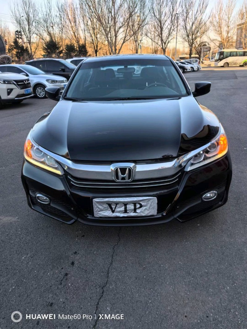 沈阳17年本田雅阁1