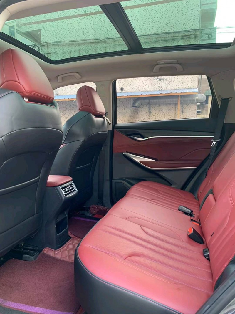 中山20年长安汽车CS756