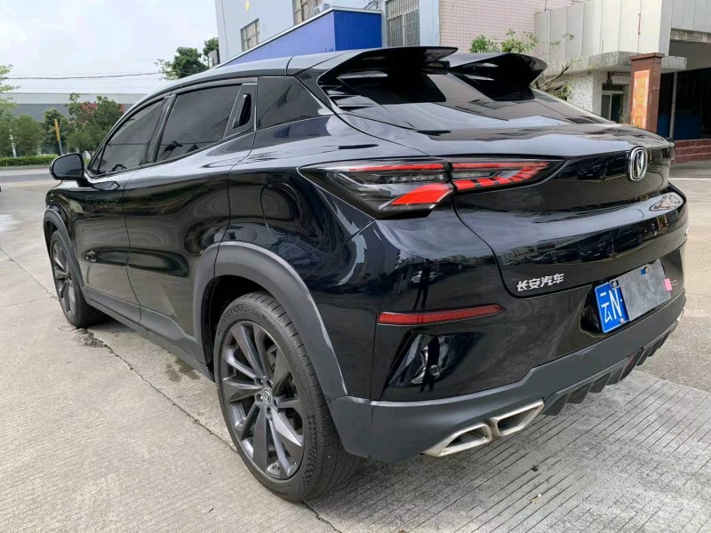 中山21年长安汽车UNI-T5