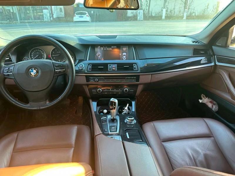 保定15年宝马5系8