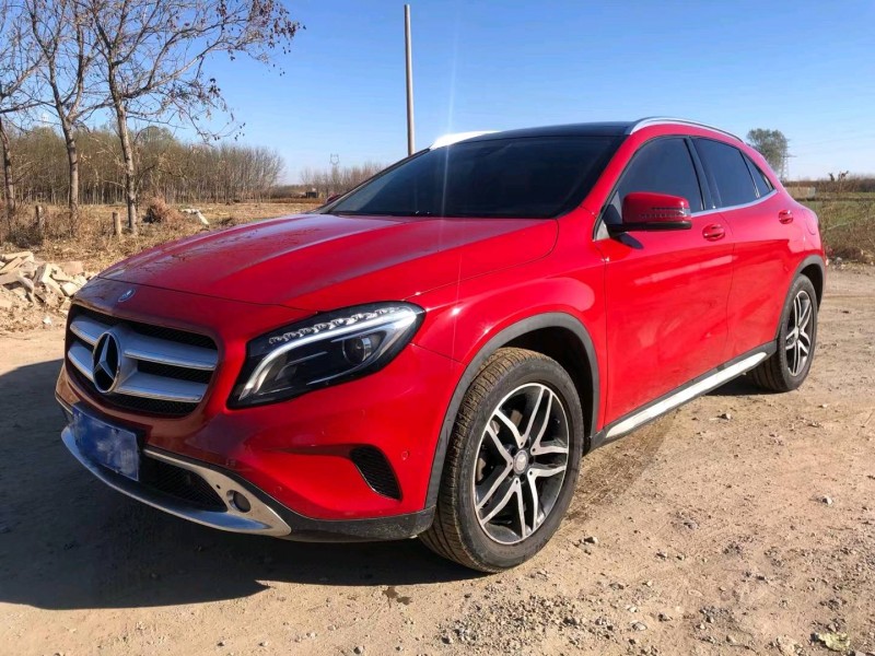 保定17年奔驰GLA3