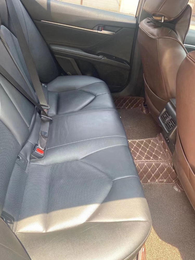 武汉18年丰田凯美瑞6