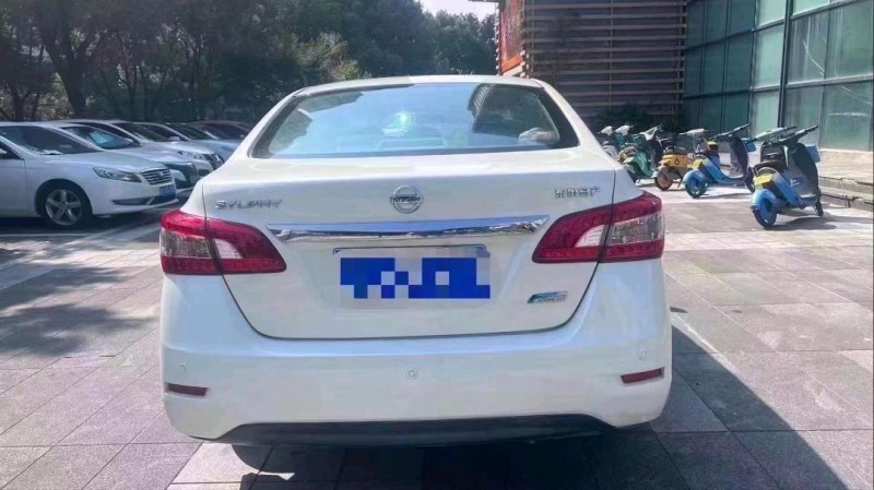 臺州15年日產軒逸7
