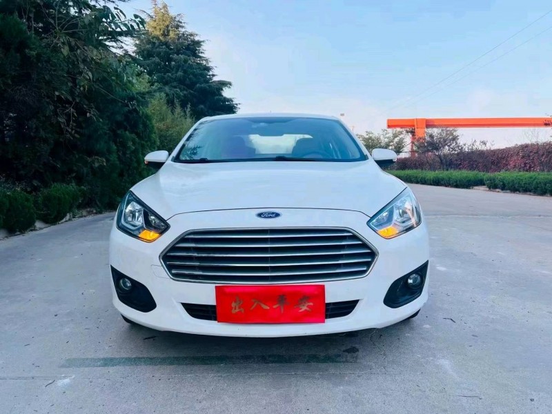 枣庄16年福特福睿斯1