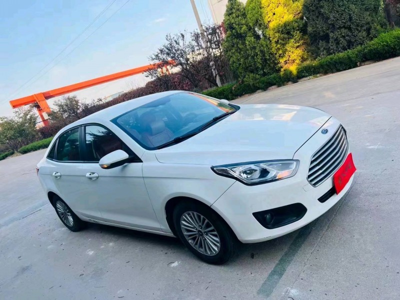 枣庄16年福特福睿斯3