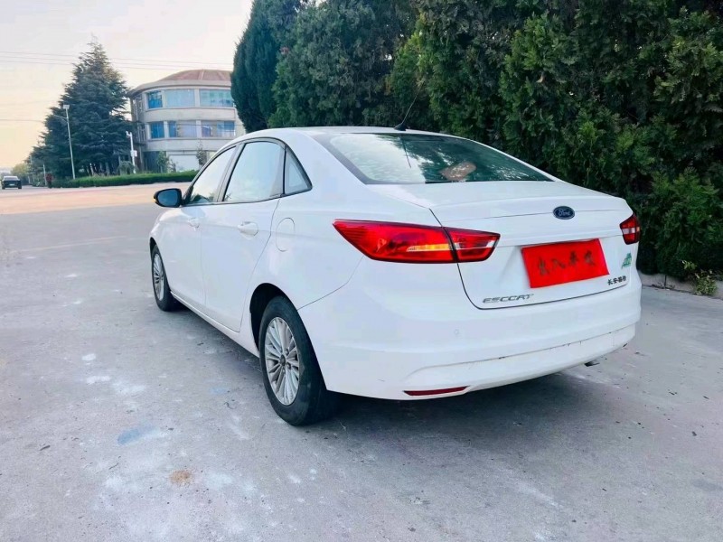 枣庄16年福特福睿斯9