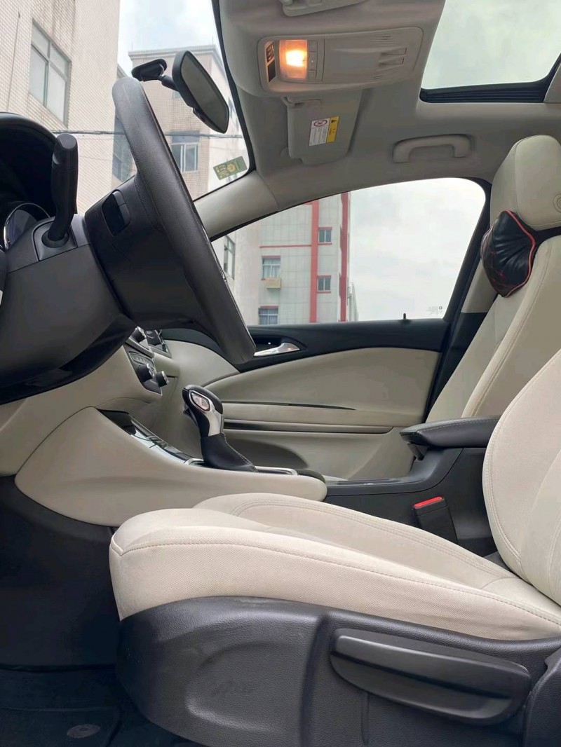 中山20年别克威朗7