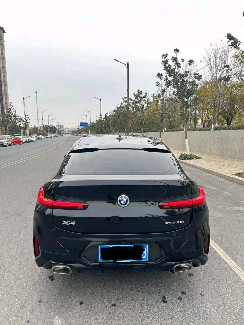 东营22年宝马X42
